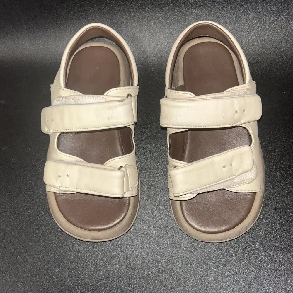Unbranded Girls Cream Two-Strap Flat Sandals Youth Size 33 2